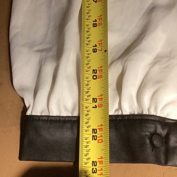 FOREVER 21 WHITE BLOUSE WITH A LEATHER  COLLAR. - Picture 14 of 14